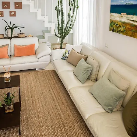 Amazing Sea View Flat بيت للعطل *