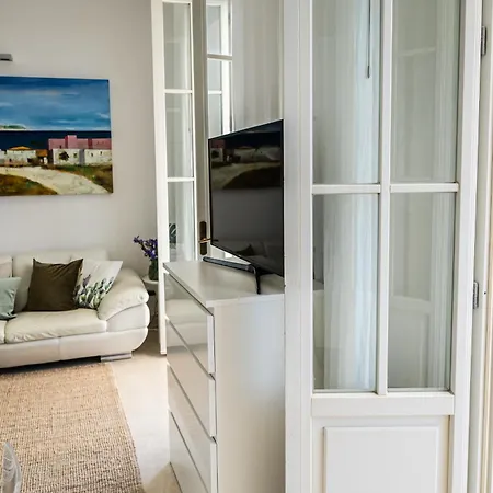 Amazing Sea View Flat بيت للعطل *