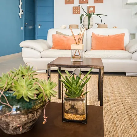 Amazing Sea View Flat تيرّينْيا