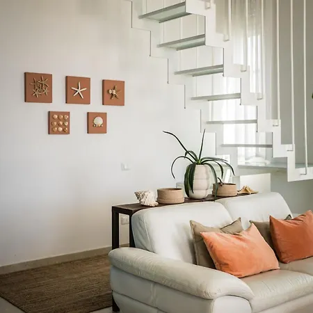 Amazing Sea View Flat بيت للعطل *